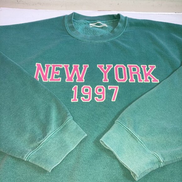 Anthropologie New York 1997  Oversized Crew Neck Sweatshirt Green Pink Sz M - Picture 2 of 9